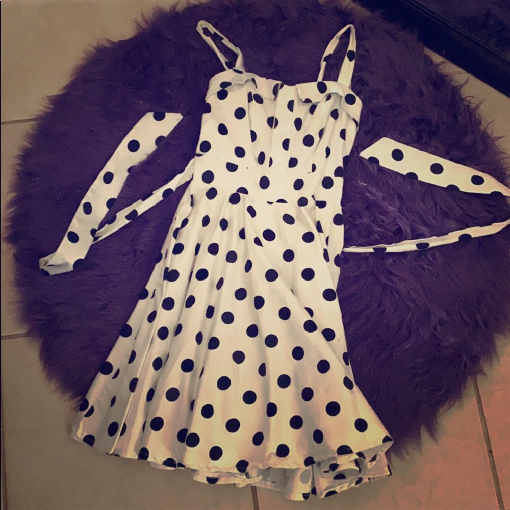 Pilka dot pinup dress